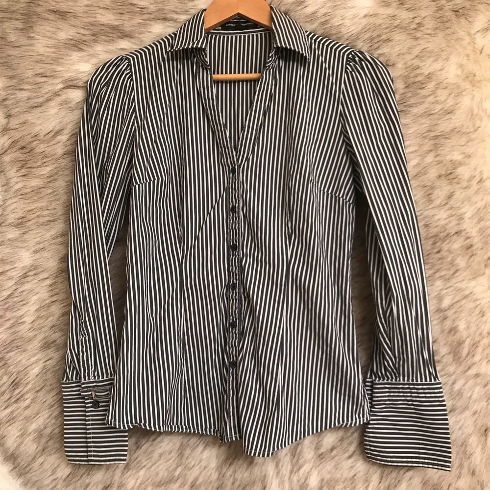Express button down w cute details